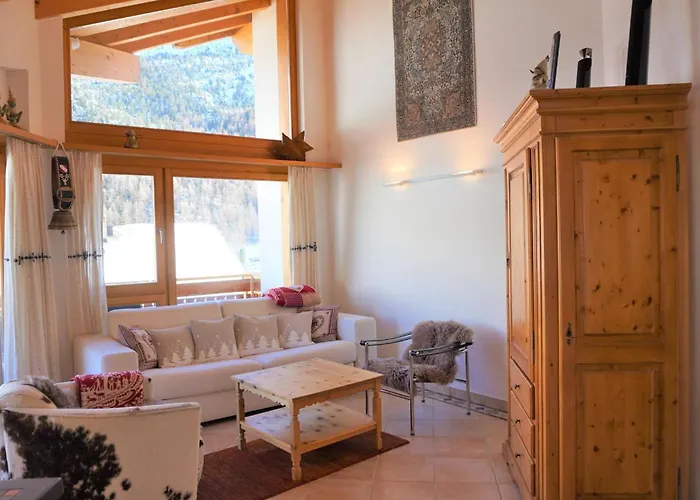 Dominic B By Interhome